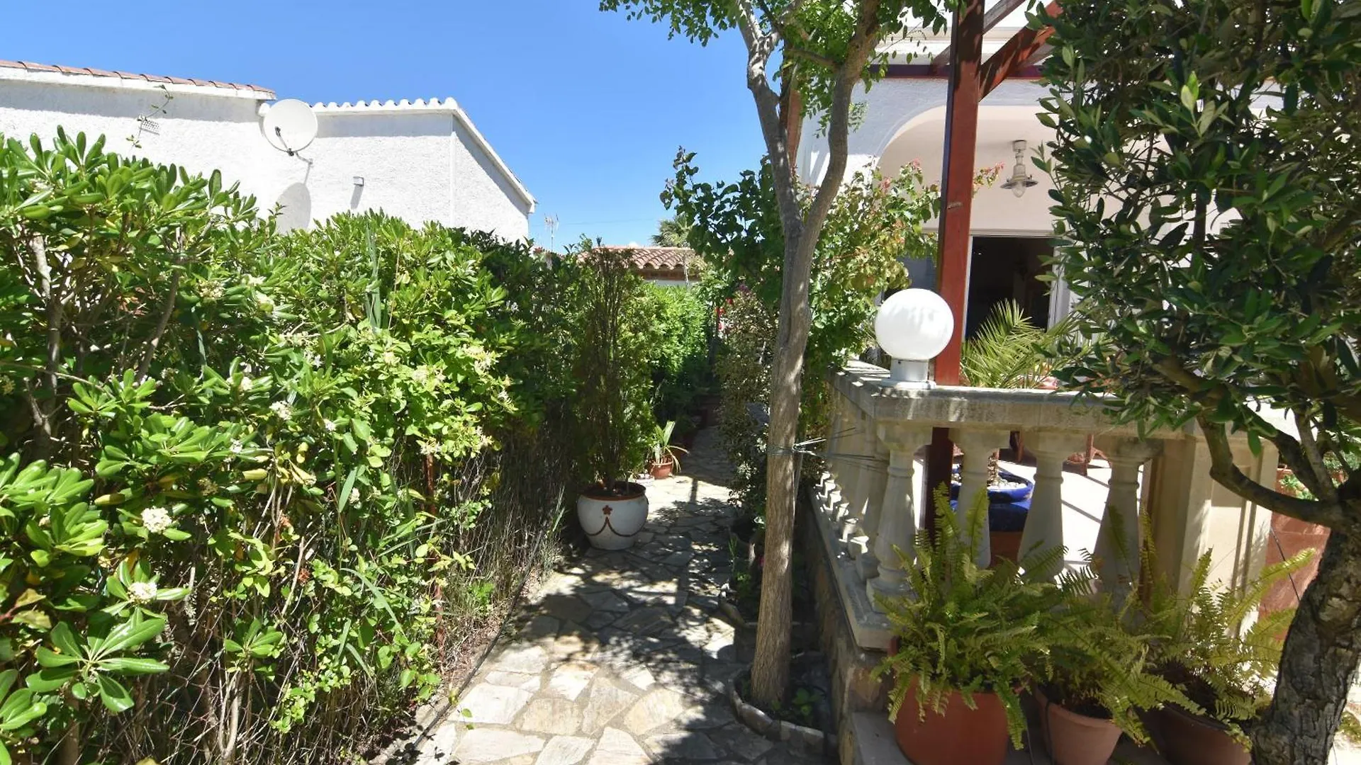 Rnet - Cap Llarg 22 Villa Roses Spain